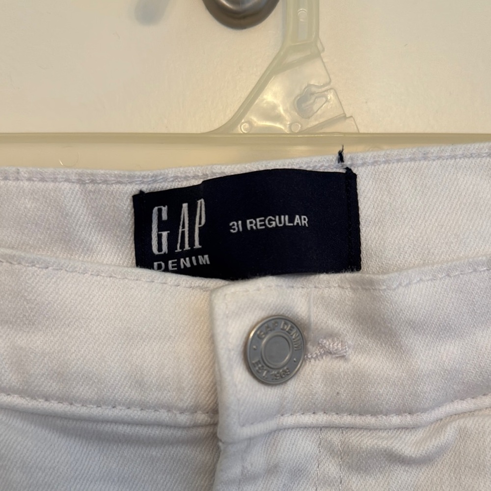 GAP Women's Crisp White Mini Skirt - Picture 2 of 5